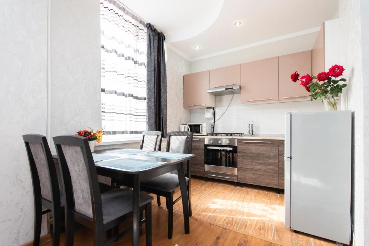 Comfortable Apartment In The Golden Square. Almaty Eksteriør bilde