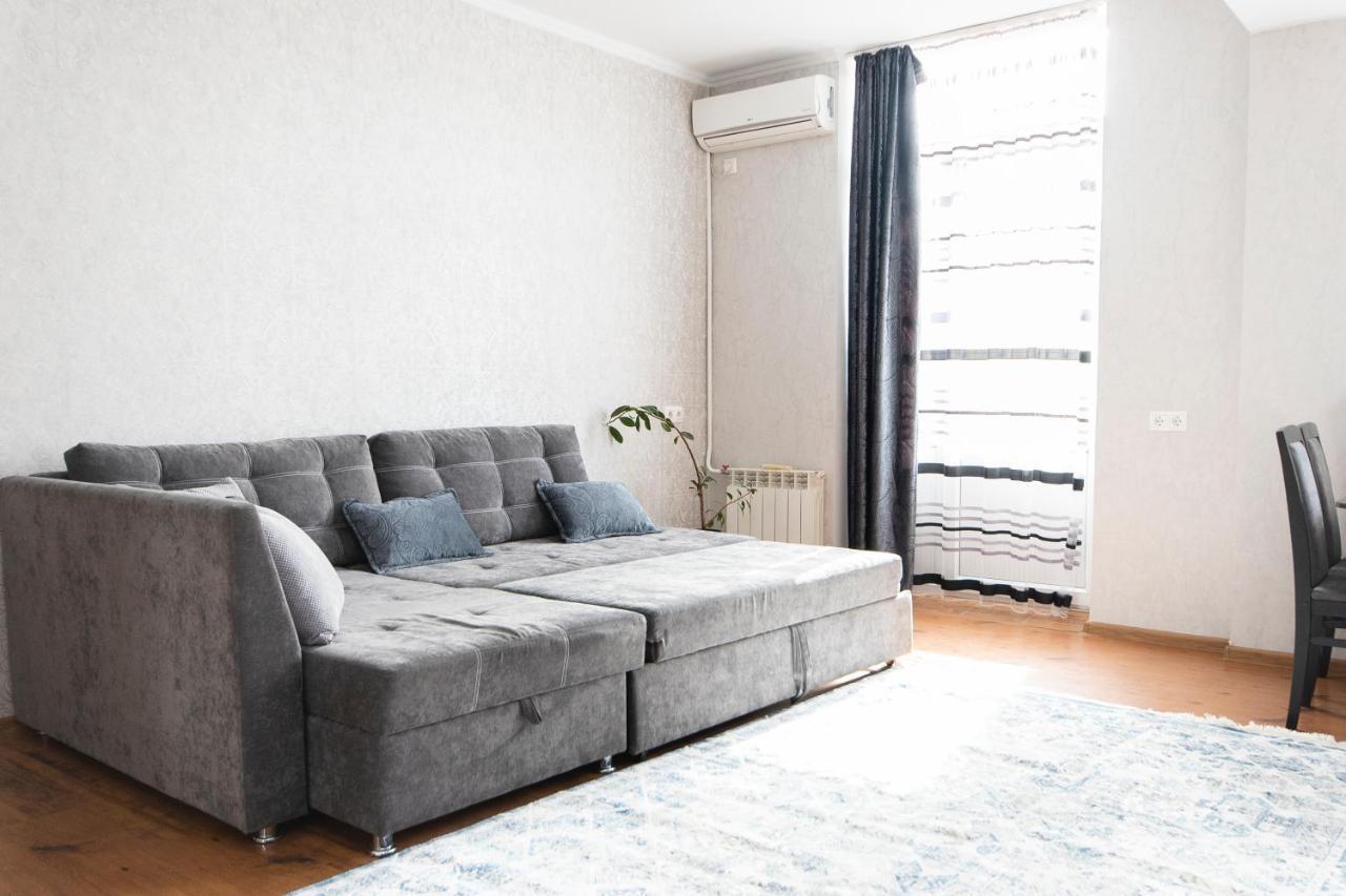 Comfortable Apartment In The Golden Square. Almaty Eksteriør bilde